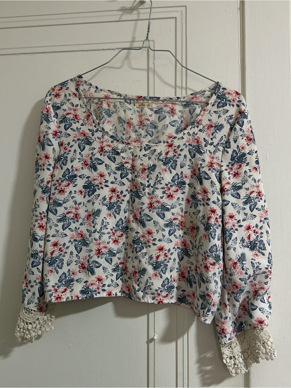 Floral Scoop Neck Women's Top in White with Pink & Blue Print
